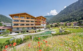 Tilia Living - B&B Mit Dem Komfort Eines Kleinen, Feinen Hotels