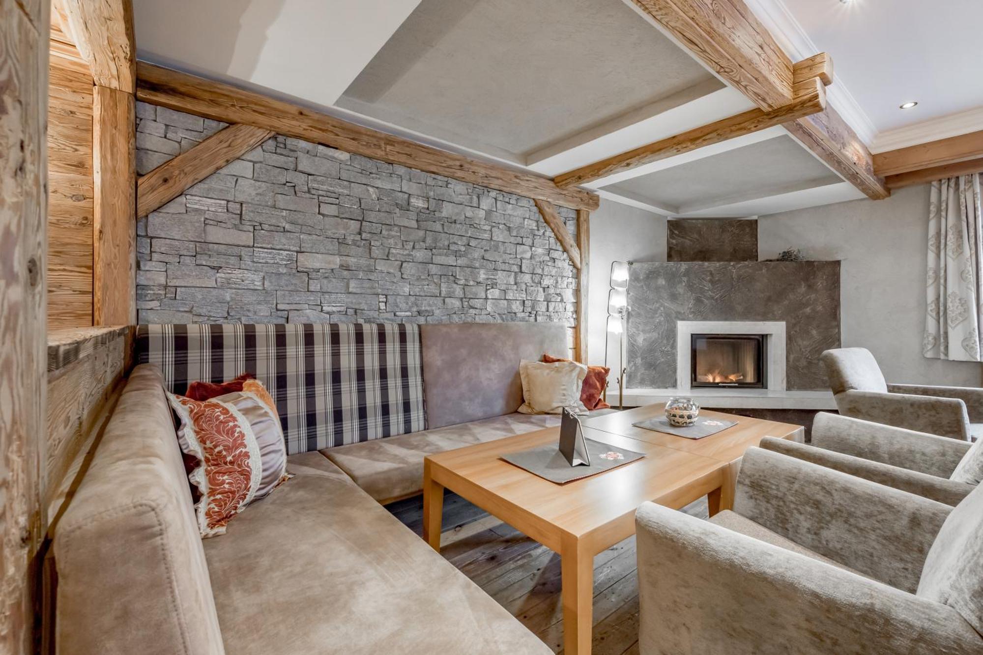 Tilia Living - B&B Mit Dem Komfort Eines Kleinen, Feinen Hotels Ried im Oberinntal Extérieur photo
