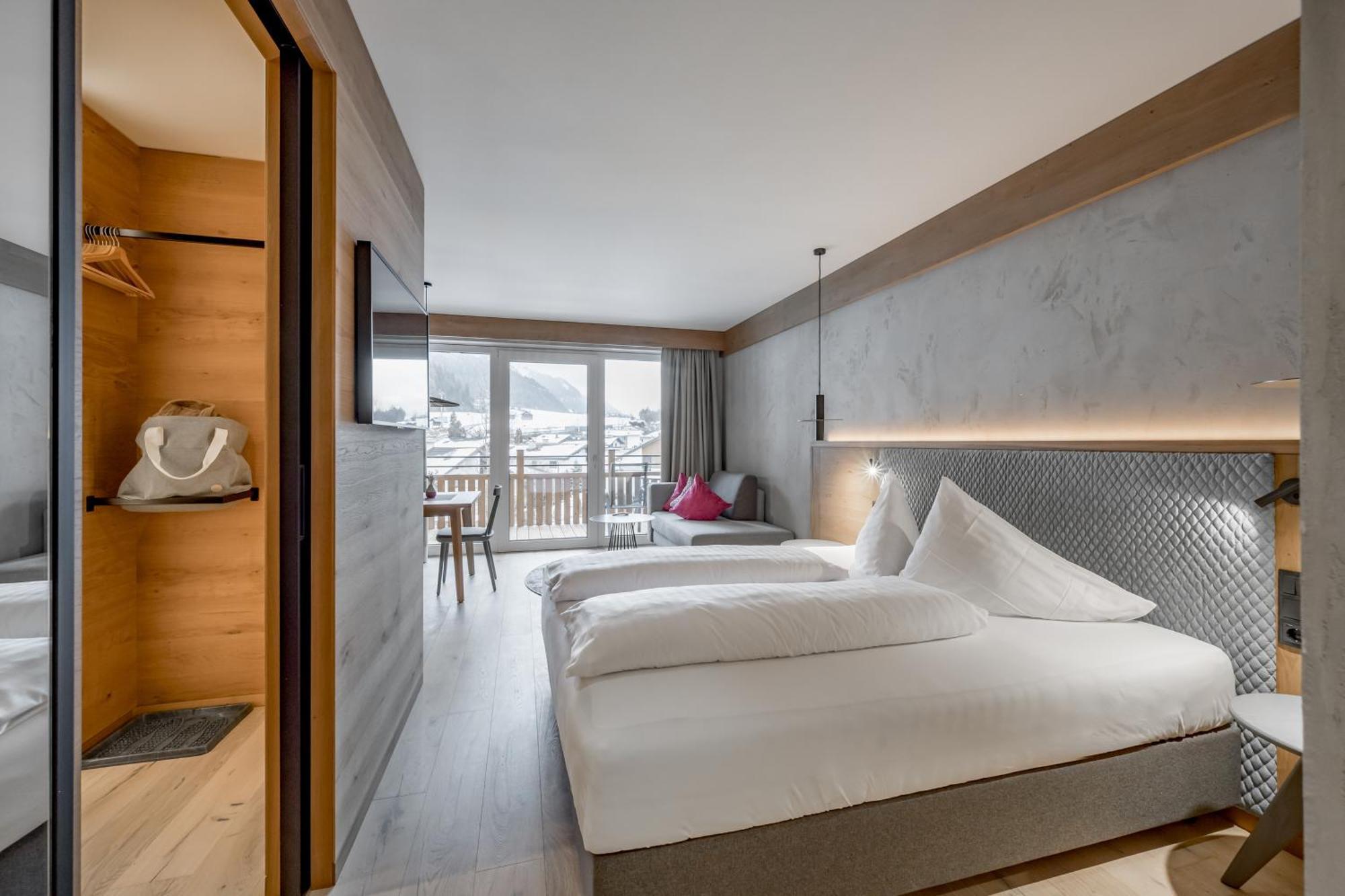 Tilia Living - B&B Mit Dem Komfort Eines Kleinen, Feinen Hotels Ried im Oberinntal Extérieur photo