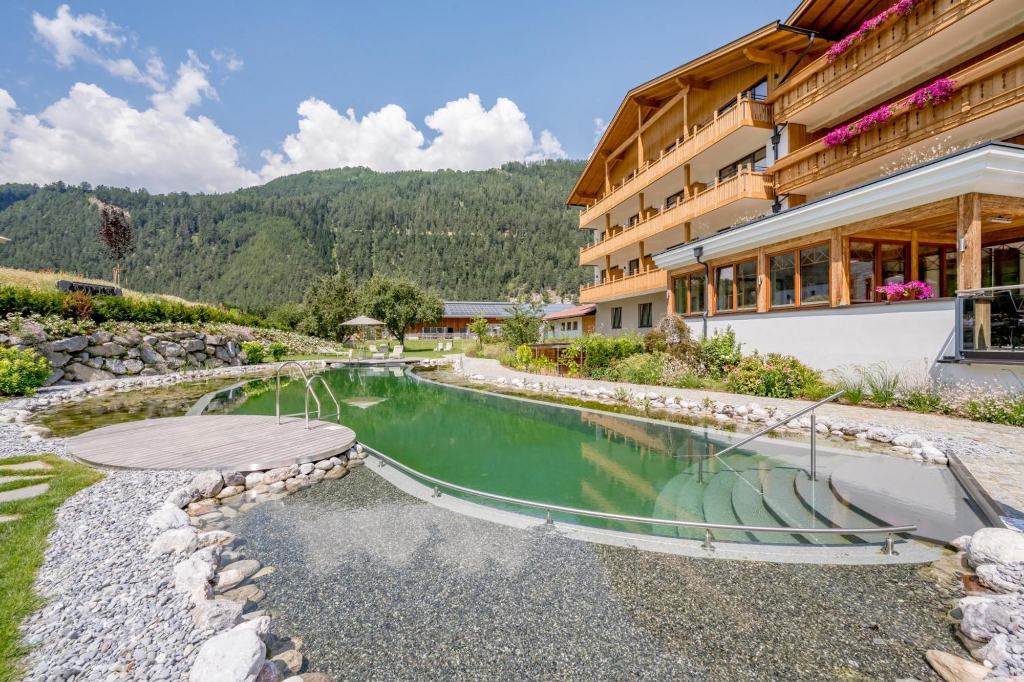 Tilia Living - B&B Mit Dem Komfort Eines Kleinen, Feinen Hotels Ried im Oberinntal Extérieur photo