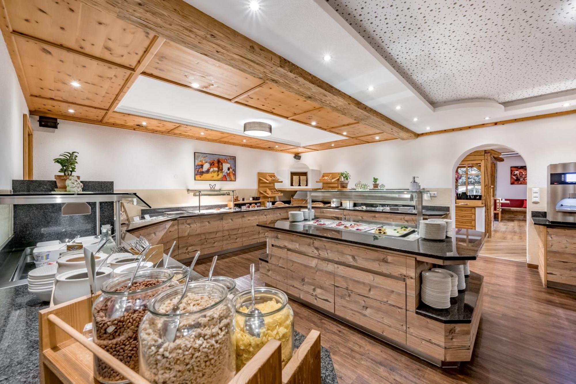 Tilia Living - B&B Mit Dem Komfort Eines Kleinen, Feinen Hotels Ried im Oberinntal Extérieur photo